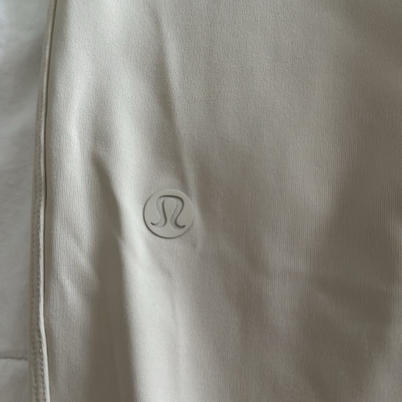 NWOT Lululemon Stretch Luxtreme Jogger *special edition team Canada - Picture 13 of 16